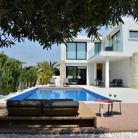 Villa With Private Pool Llobregales 외부 사진